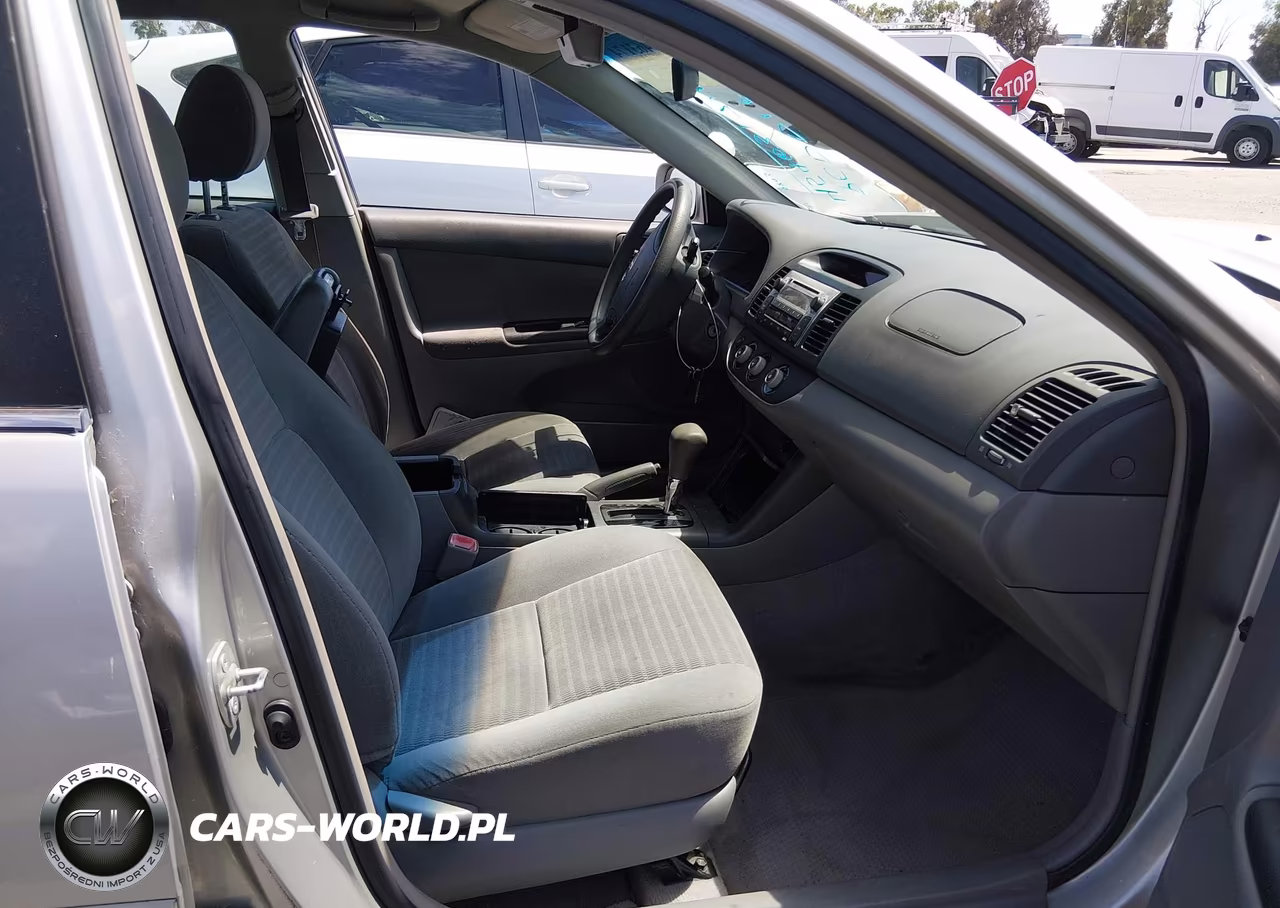 2005 Toyota Camry Le VIN:4T1BE32K75U429335 - 5