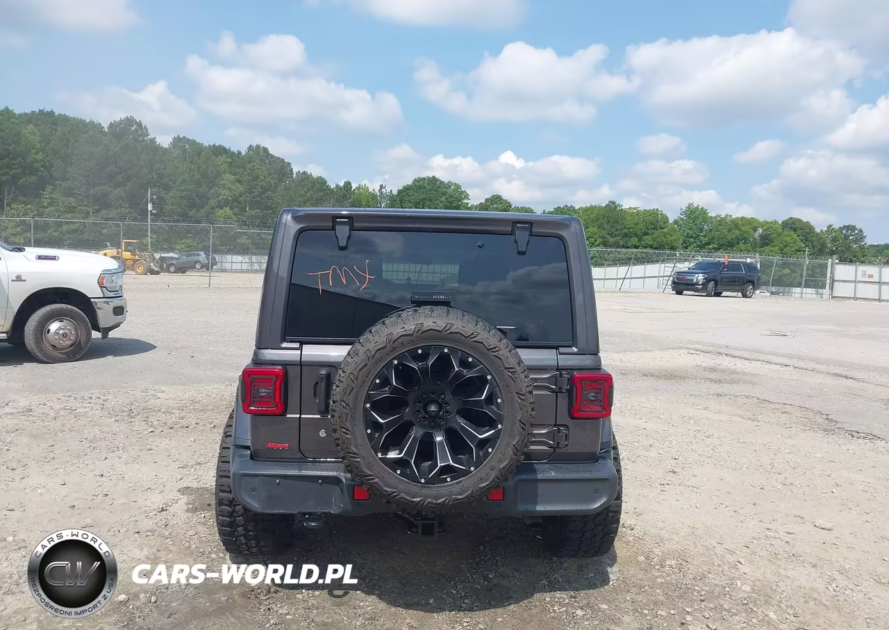 2020 Jeep Wrangler Unlimited Sahara 4X4 VIN:1C4HJXEGXLW119657 - 16