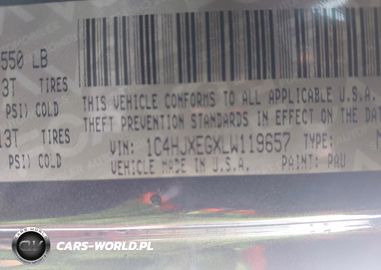 2020 Jeep Wrangler Unlimited Sahara 4X4 VIN:1C4HJXEGXLW119657 - 17