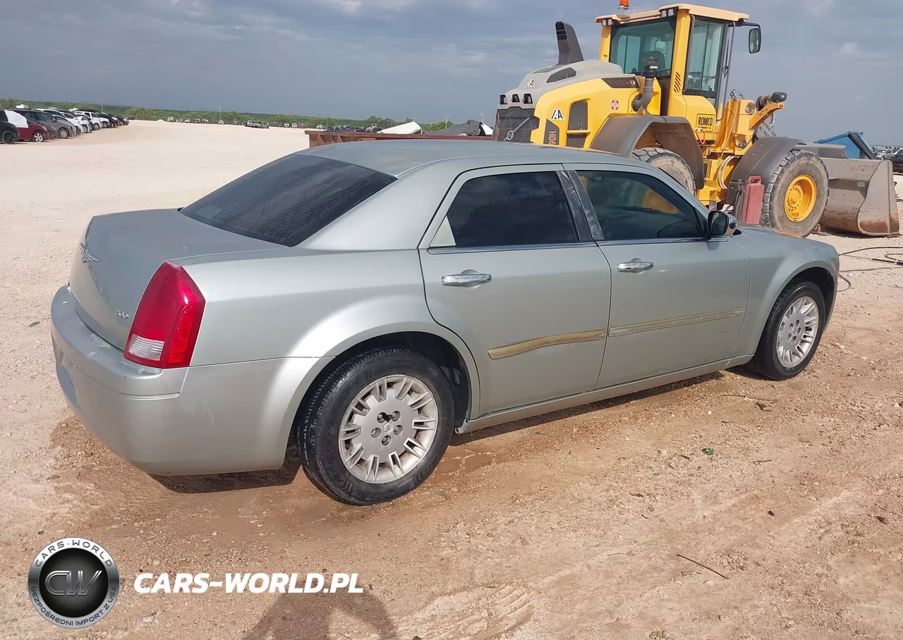 2006 Chrysler 300 VIN:2C3KA43R56H367072 - 4