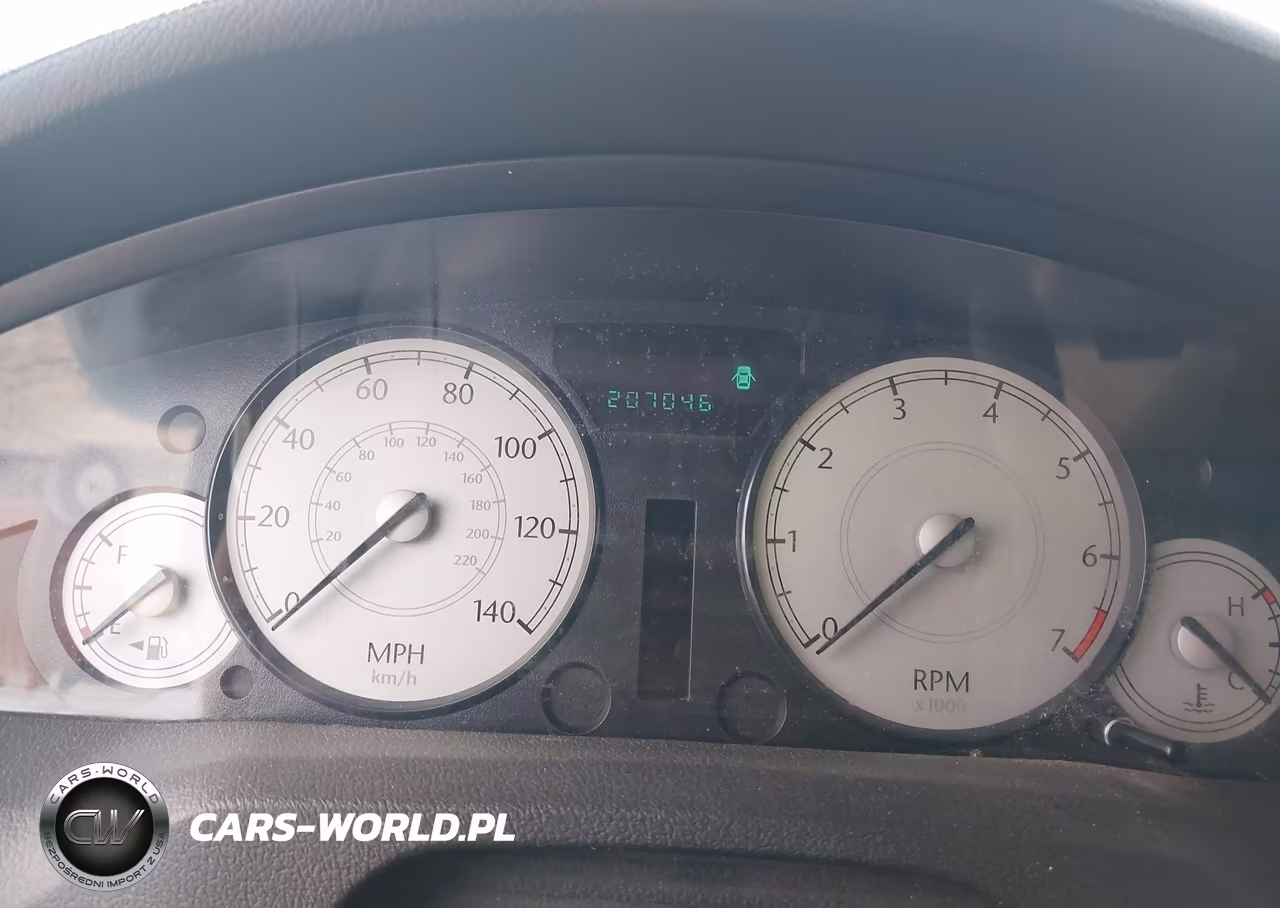 2006 Chrysler 300 VIN:2C3KA43R56H367072 - 7