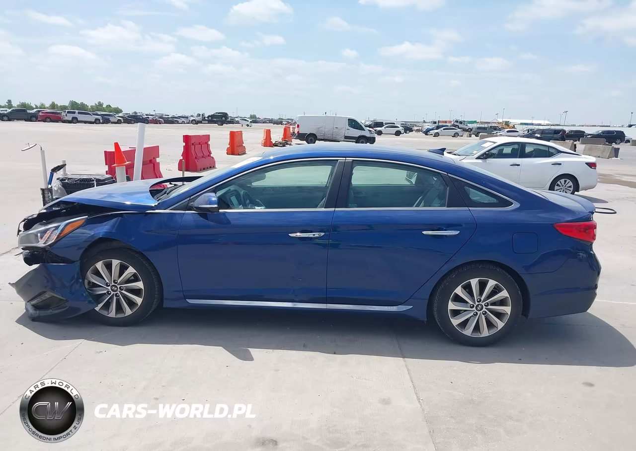 2015 Hyundai Sonata Sport VIN:5NPE34AF4FH071639 - 15