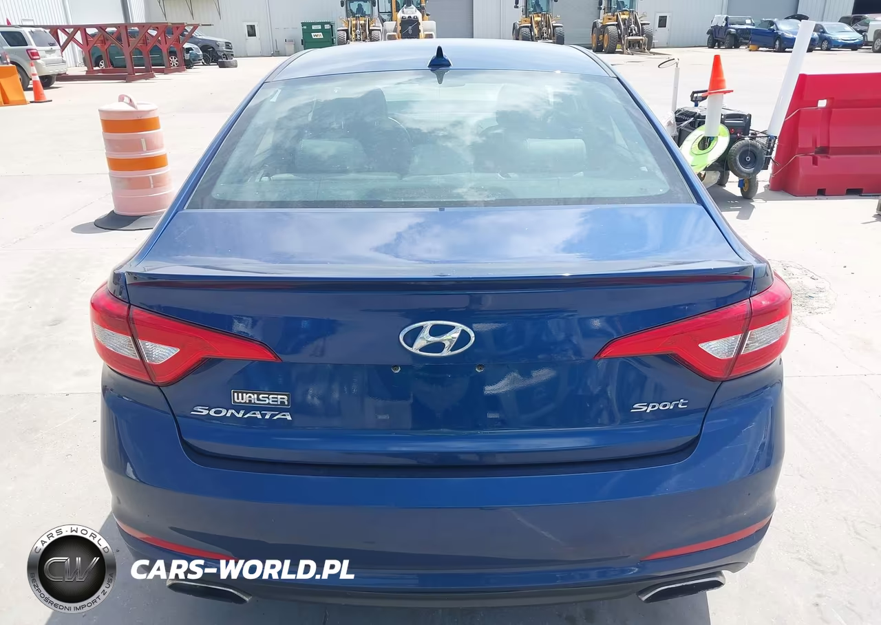 2015 Hyundai Sonata Sport VIN:5NPE34AF4FH071639 - 17