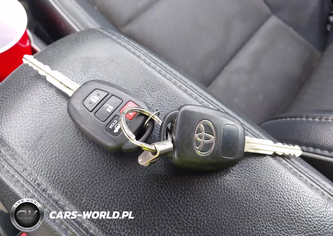2015 Toyota Corolla S Plus VIN:5YFBURHE6FP340737 - 11