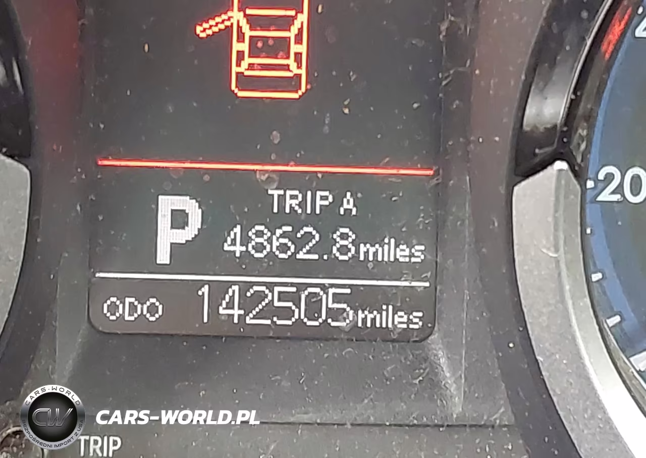 2015 Toyota Corolla S Plus VIN:5YFBURHE6FP340737 - 15