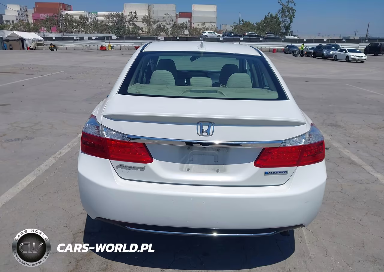 2015 Honda Accord Hybrid VIN:1HGCR6F37FA008687 - 16