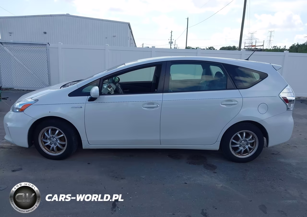 2012 Toyota Prius V Two VIN:JTDZN3EU1C3185295 - 14
