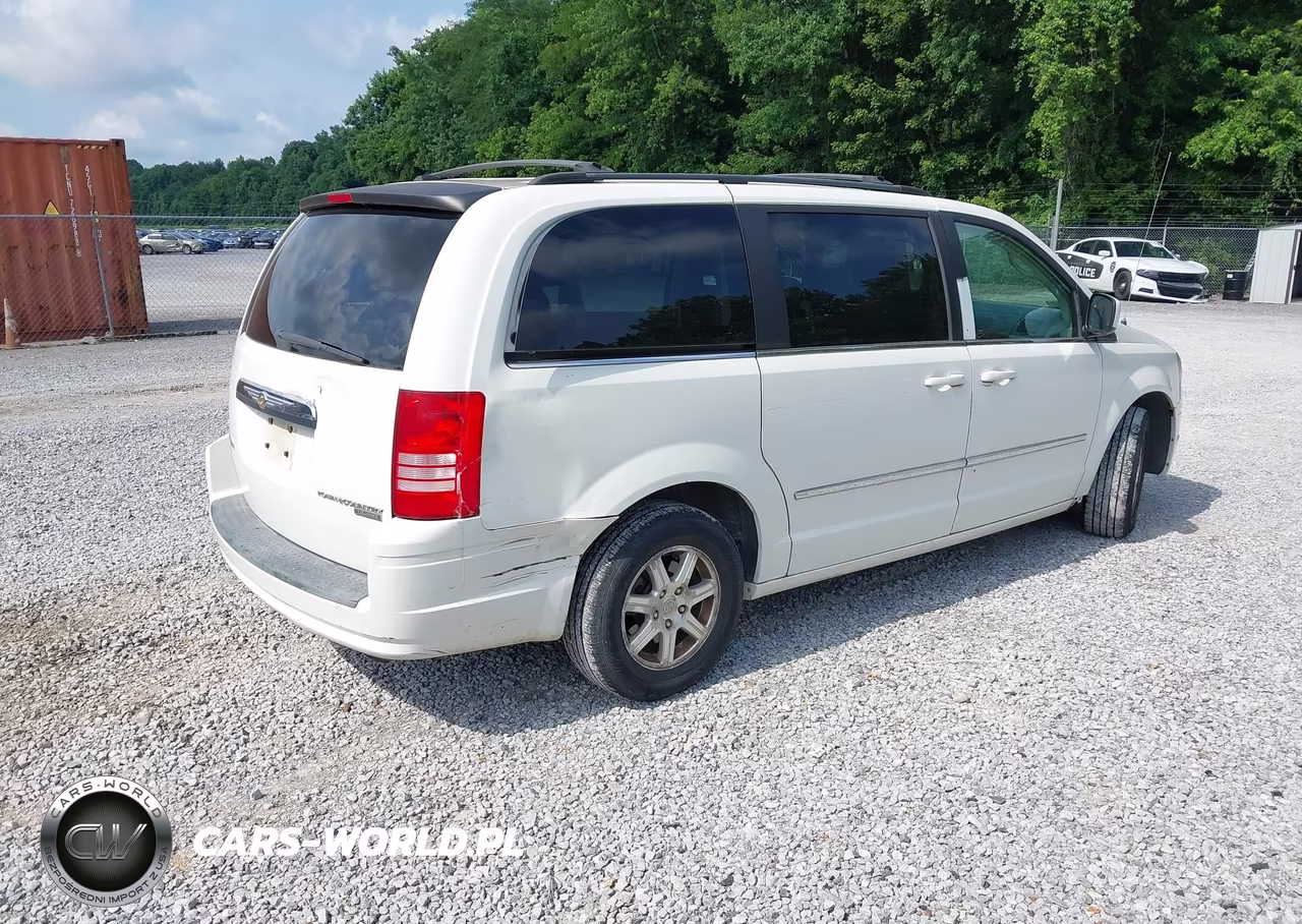 2009 Chrysler Town & Country Touring VIN:2A8HR54109R609061 - 4