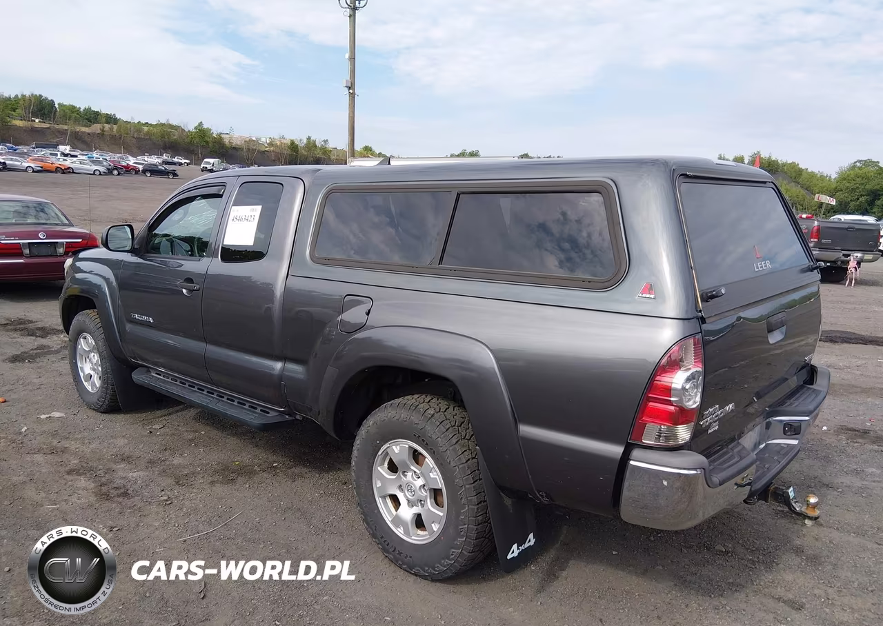 2014 Toyota Tacoma VIN:5TFUX4EN0EX029313 - 3
