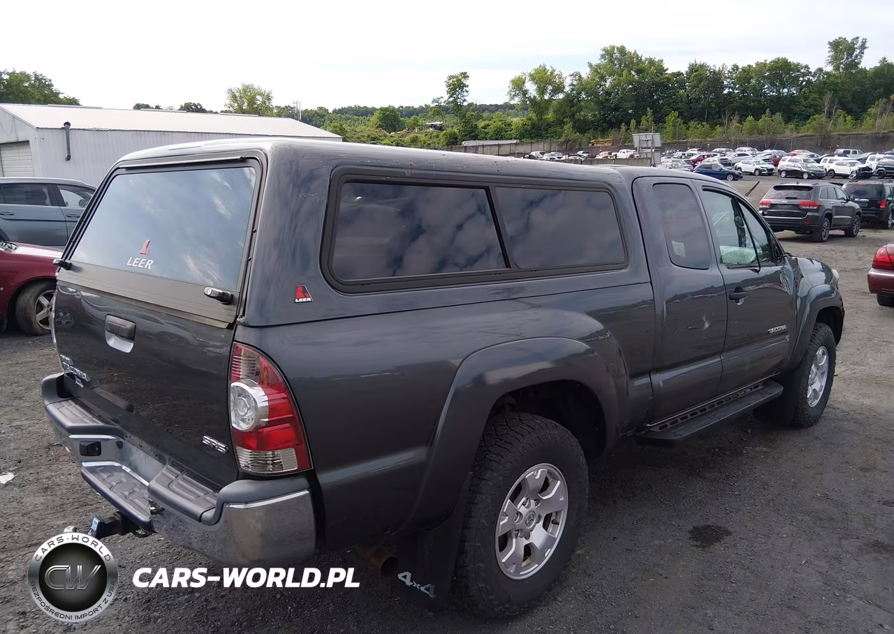 2014 Toyota Tacoma VIN:5TFUX4EN0EX029313 - 4