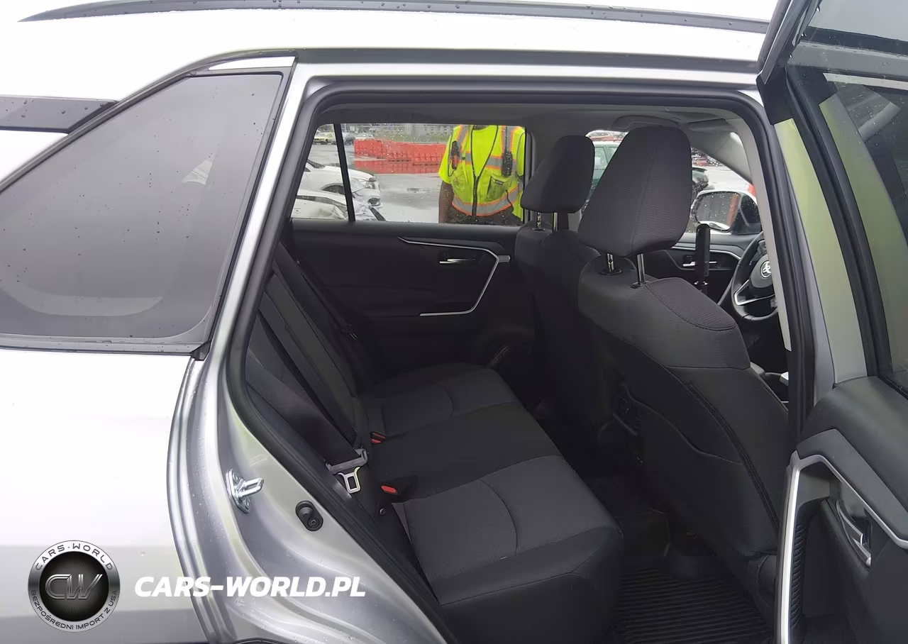 2025 Toyota Rav4 Xle VIN:2T3P1RFV3SW518198 - 8