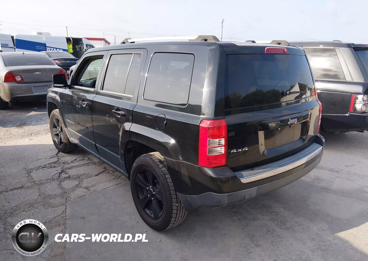 2012 Jeep Patriot Latitude VIN:1C4NJRFB1CD689849 - 3