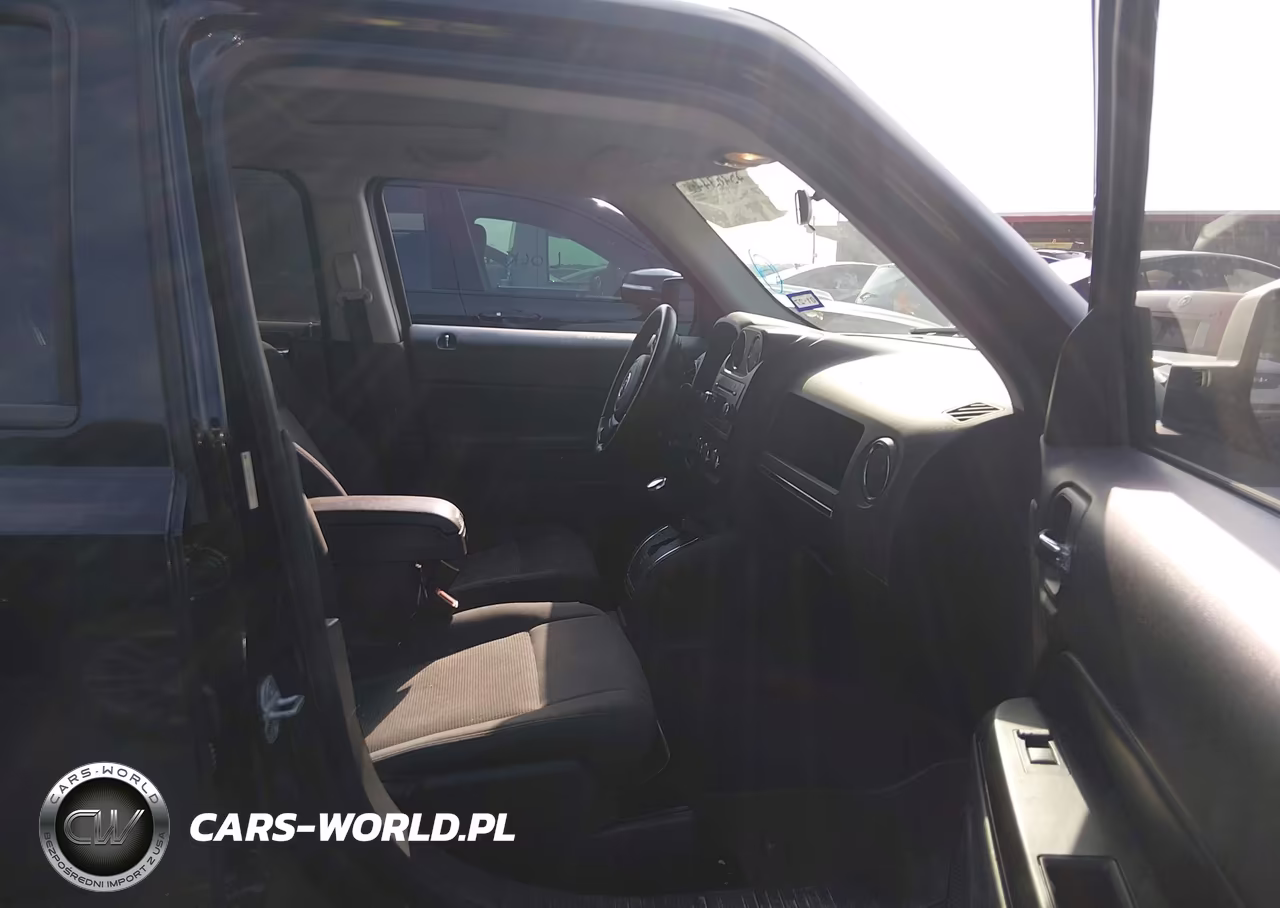 2012 Jeep Patriot Latitude VIN:1C4NJRFB1CD689849 - 5