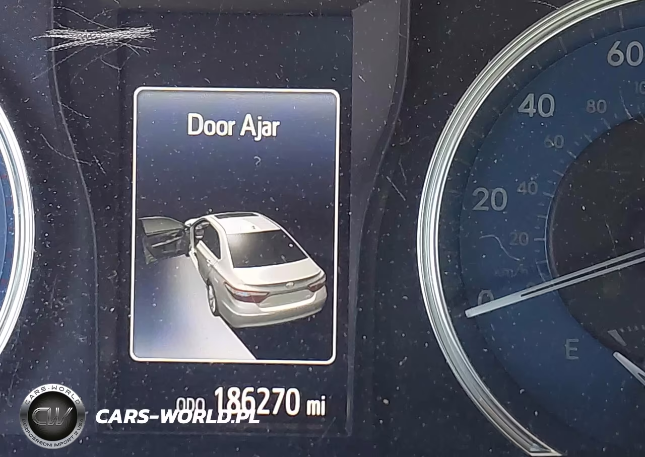 2017 Toyota Camry Le VIN:4T1BF1FK6HU711093 - 15