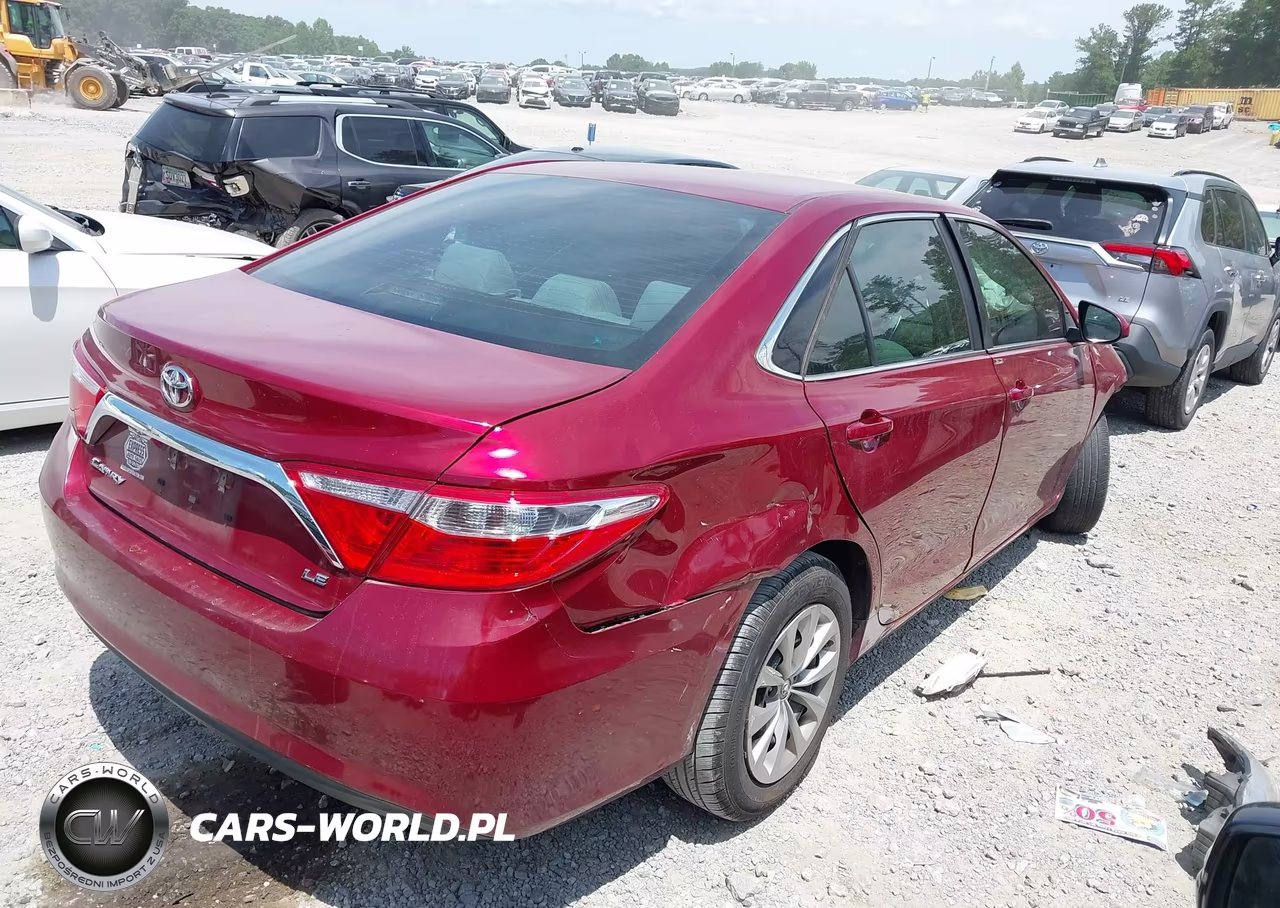 2017 Toyota Camry Le VIN:4T1BF1FK6HU711093 - 4