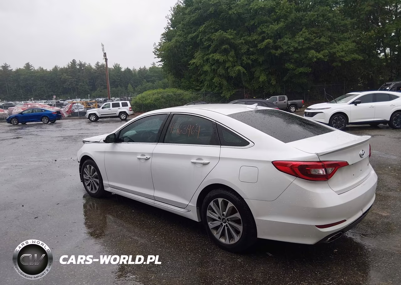 2017 Hyundai Sonata Sport VIN:5NPE34AF4HH555586 - 3