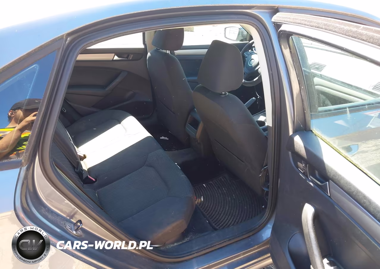 2013 Volkswagen Passat 2.5L S VIN:1VWAP7A33DC098458 - 8