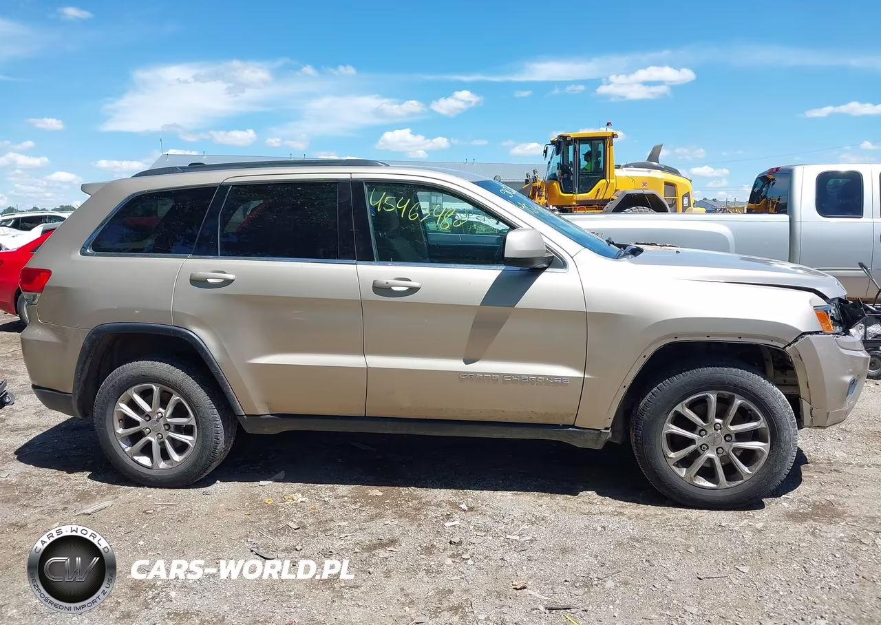 2015 Jeep Grand Cherokee Laredo VIN:1C4RJFAG6FC660411 - 14