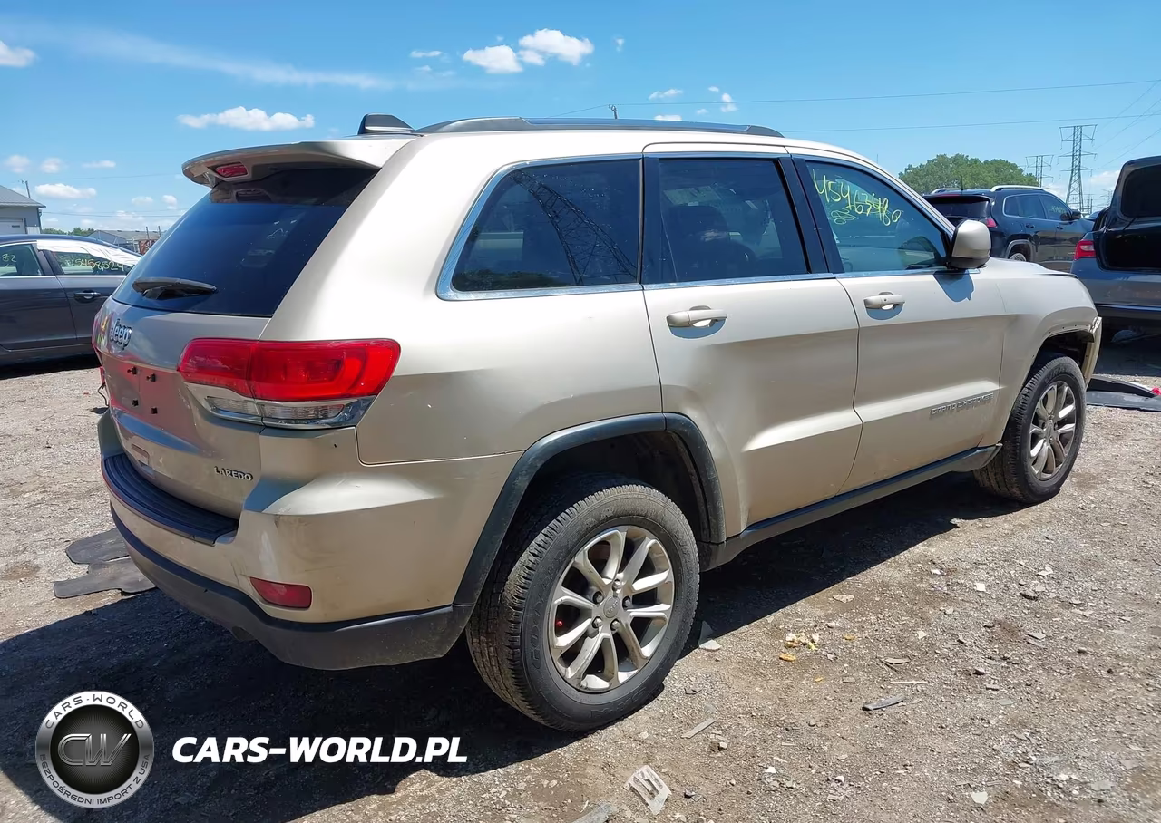 2015 Jeep Grand Cherokee Laredo VIN:1C4RJFAG6FC660411 - 4
