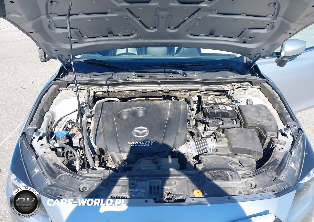 2018 Mazda Mazda3 Touring VIN:3MZBN1V32JM205981 - 10