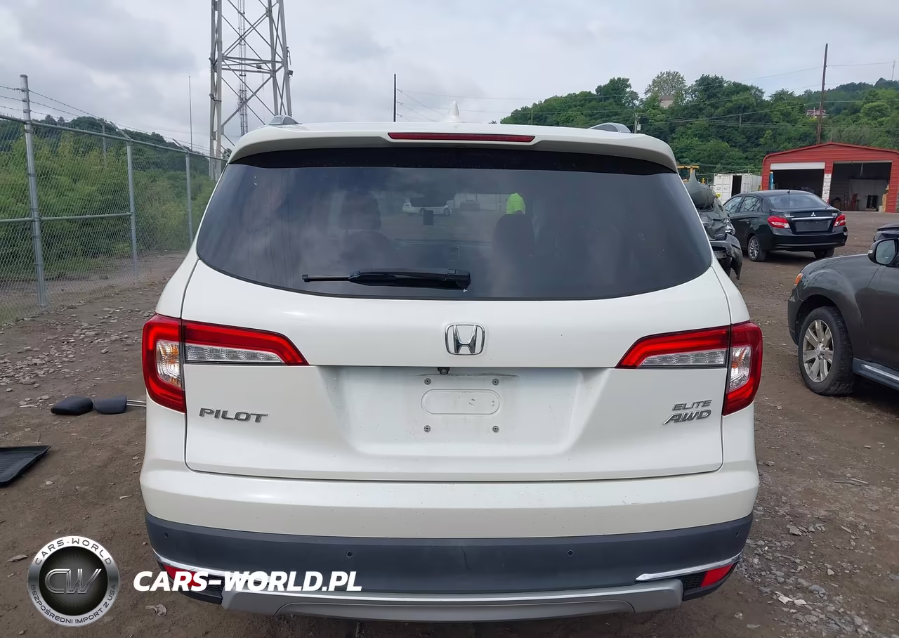2019 Honda Pilot Elite VIN:5FNYF6H07KB006018 - 16