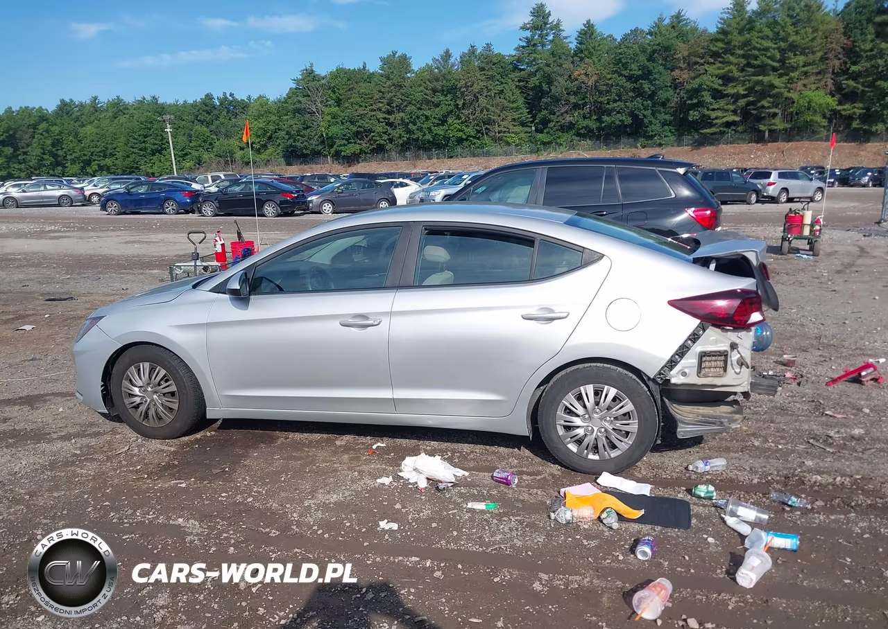 2019 Hyundai Elantra Se VIN:5NPD74LFXKH475066 - 13