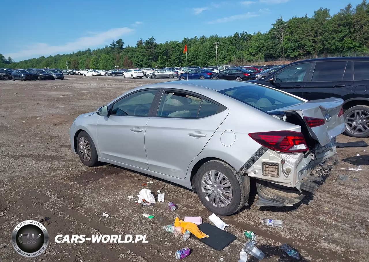2019 Hyundai Elantra Se VIN:5NPD74LFXKH475066 - 3