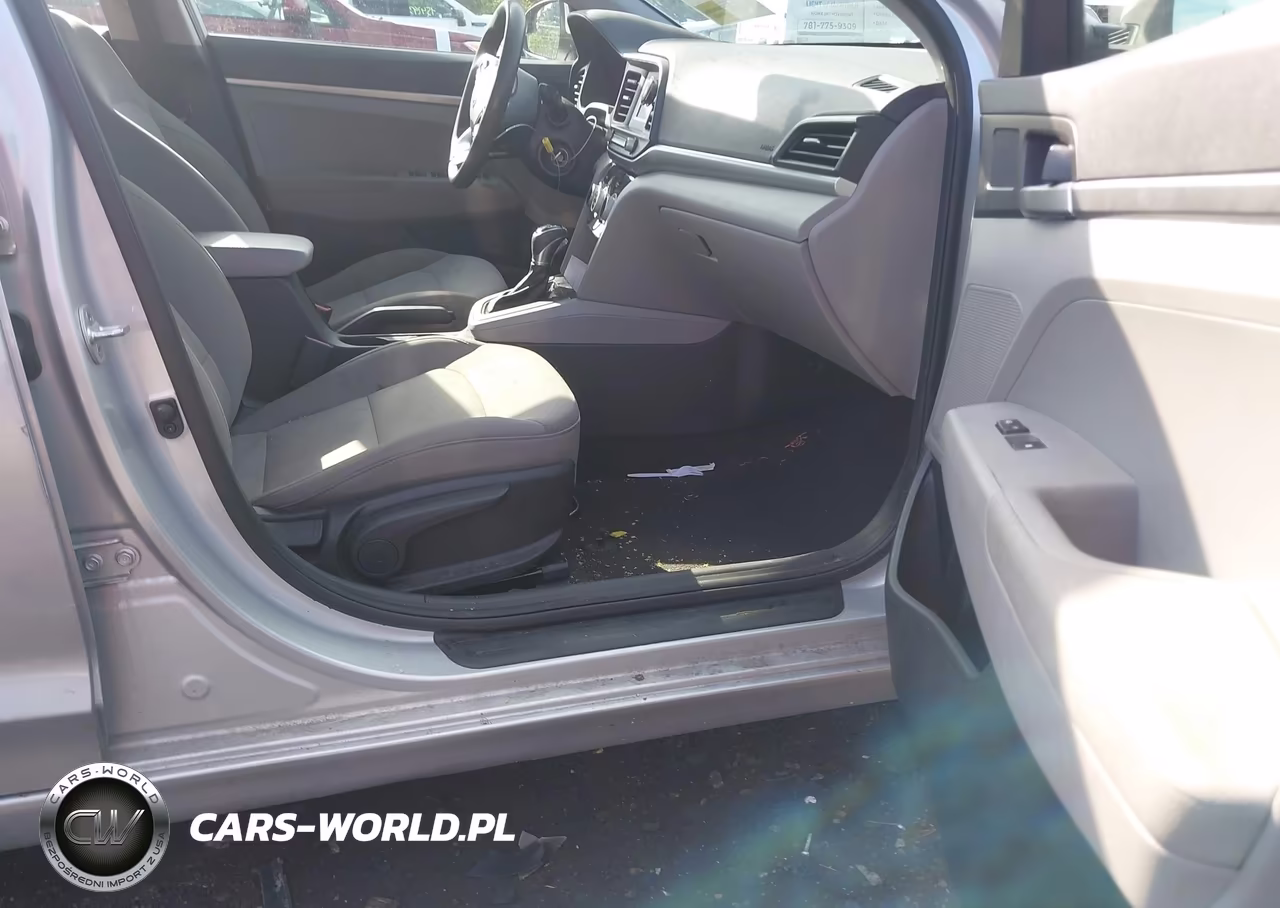 2019 Hyundai Elantra Se VIN:5NPD74LFXKH475066 - 5