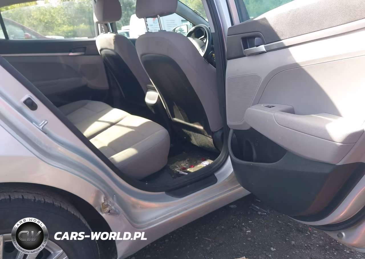 2019 Hyundai Elantra Se VIN:5NPD74LFXKH475066 - 8
