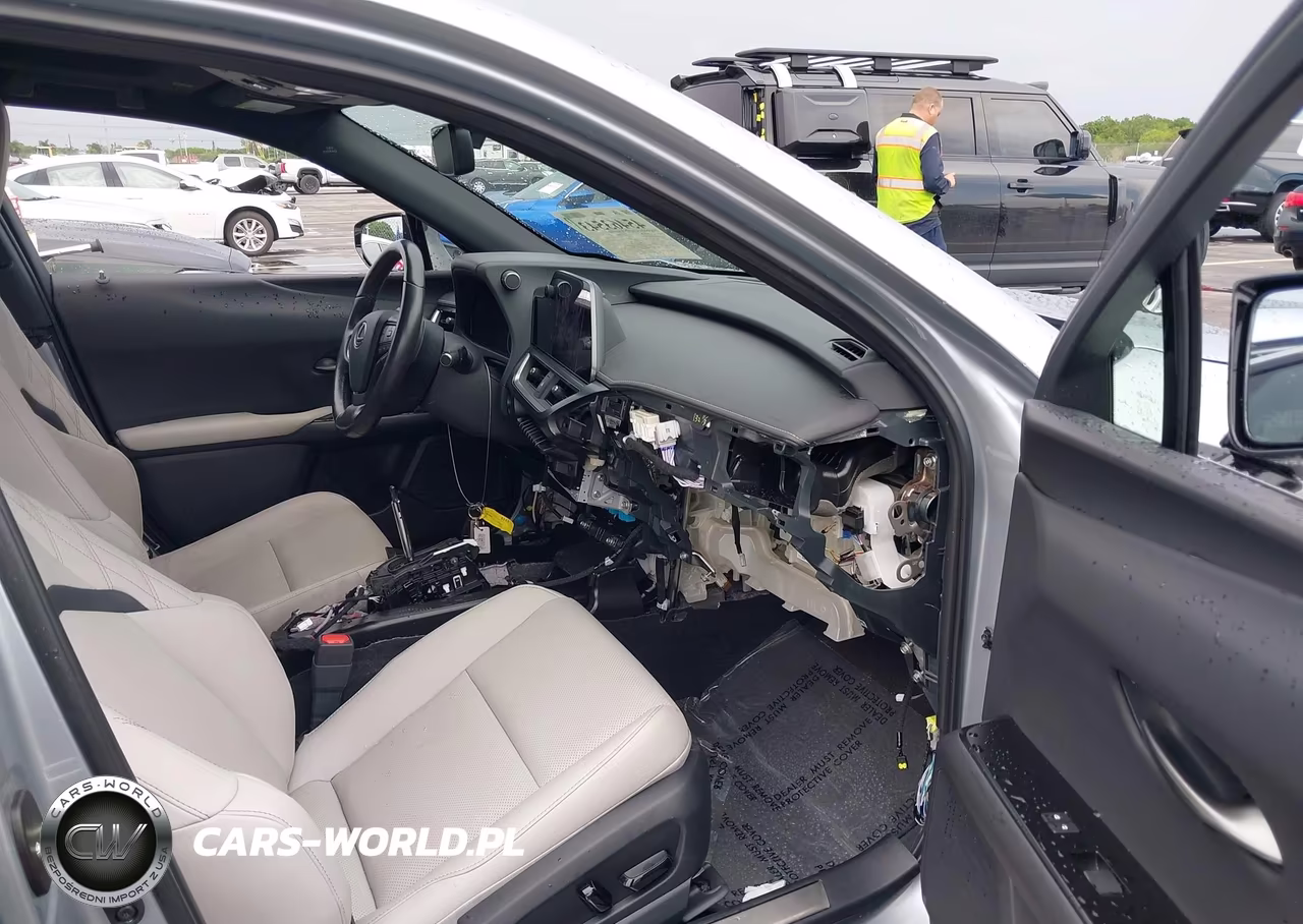 2023 Lexus Ux 250H Premium VIN:JTHP6JBH7P2141957 - 5