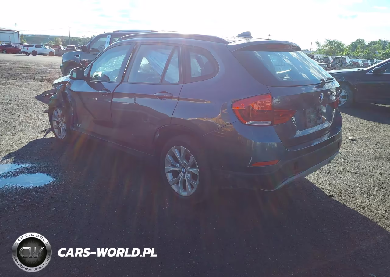 2014 BMW X1 xDrive28I VIN:WBAVL1C50EVR92867 - 3