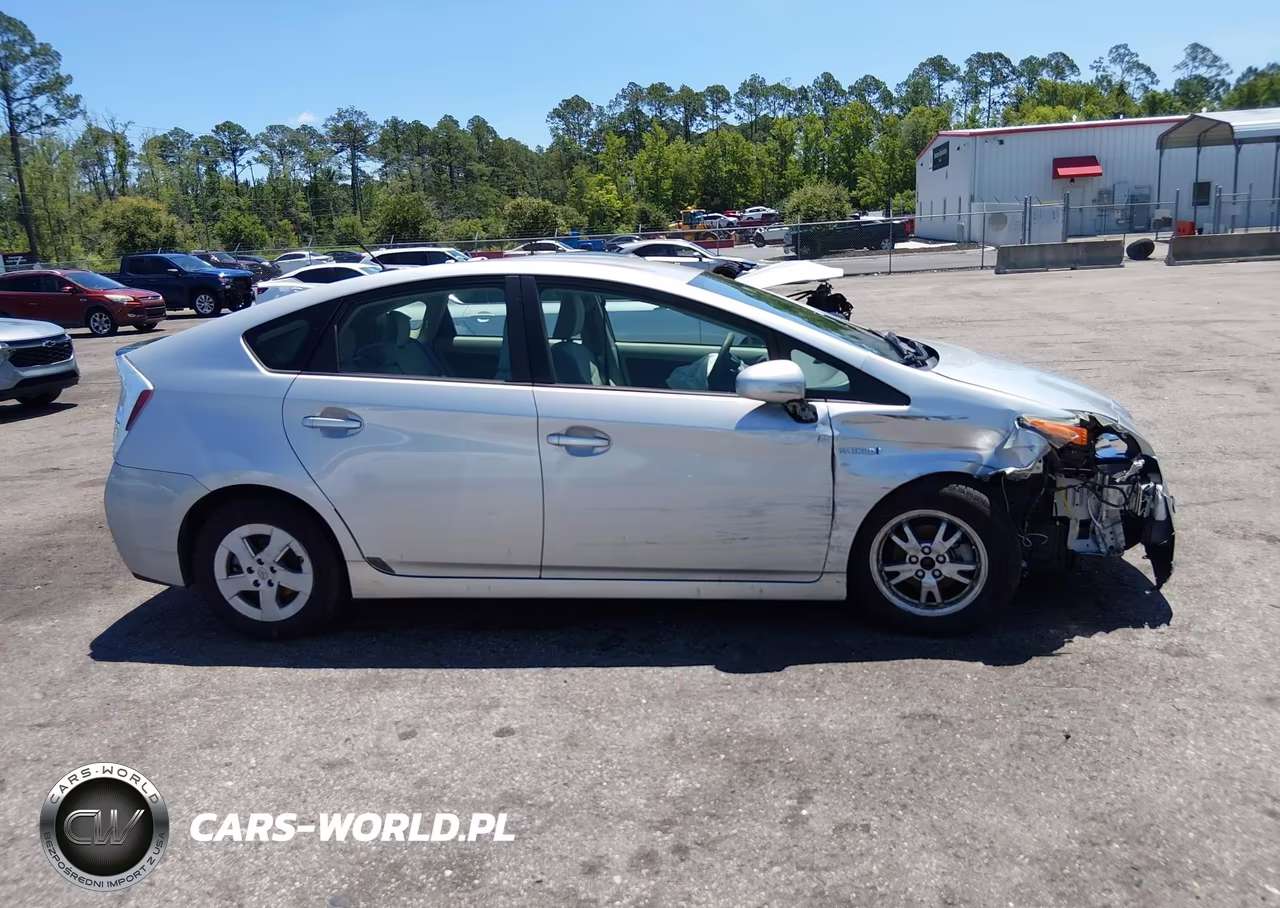2011 Toyota Prius Two VIN:JTDKN3DU2B1385633 - 13