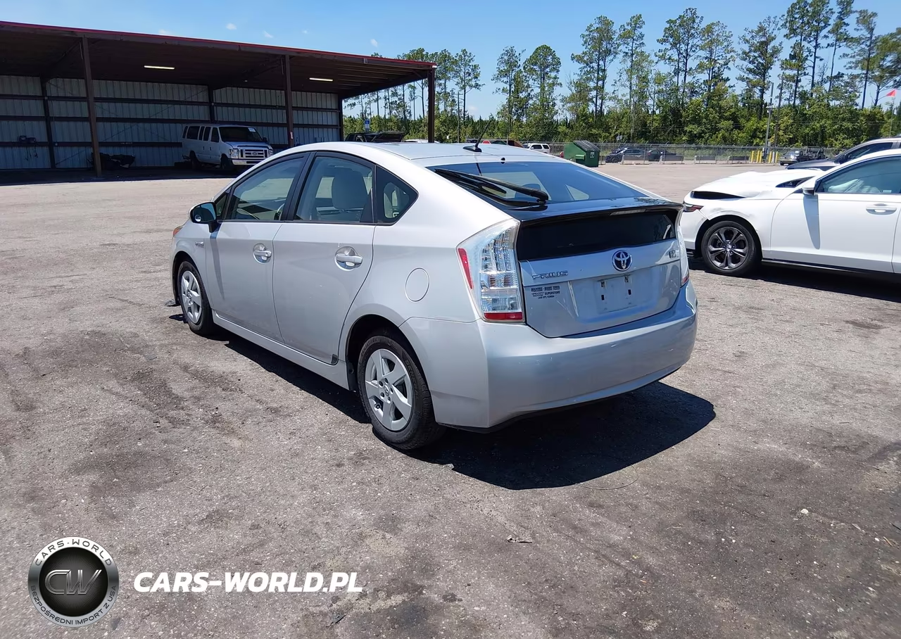 2011 Toyota Prius Two VIN:JTDKN3DU2B1385633 - 3