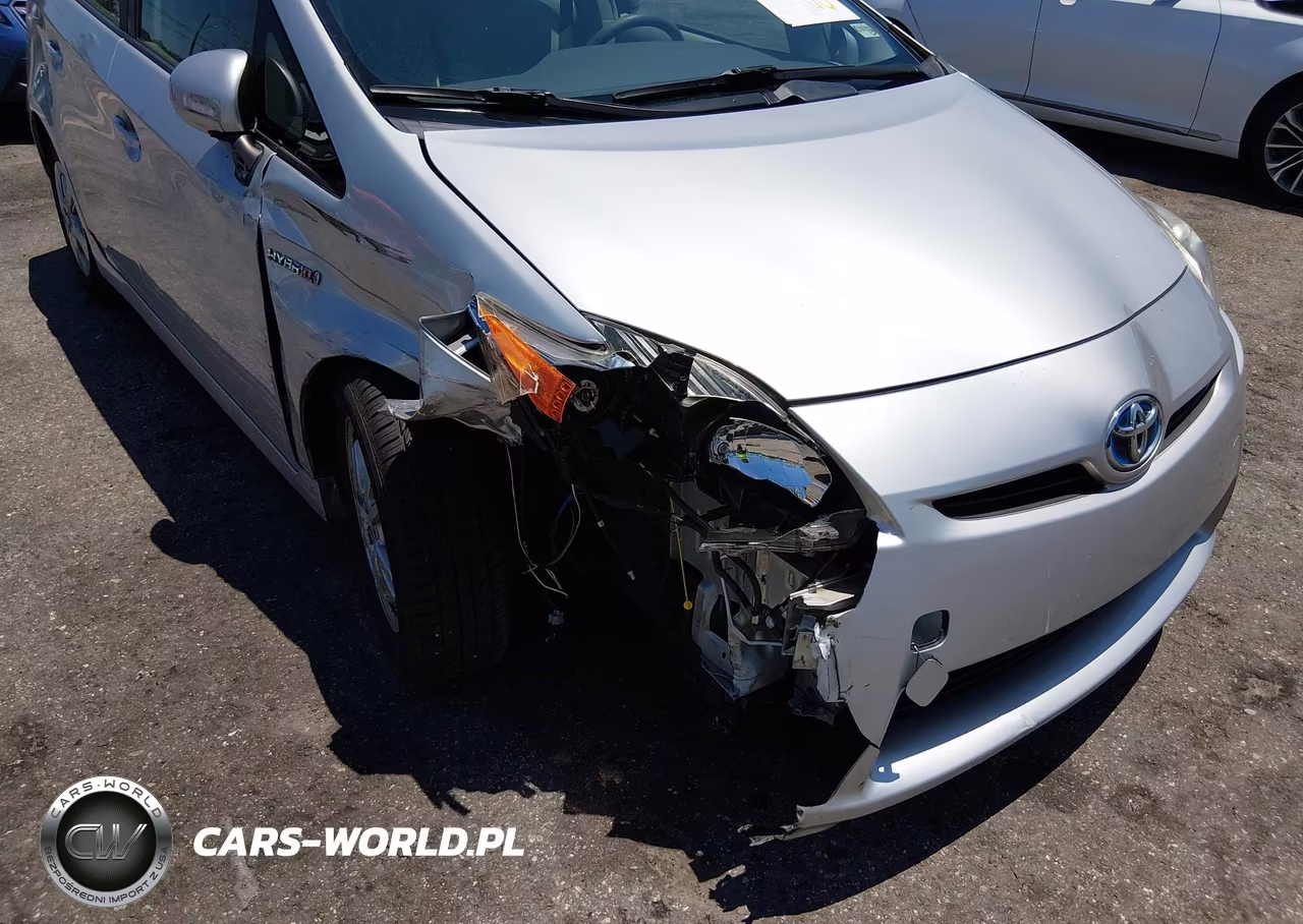 2011 Toyota Prius Two VIN:JTDKN3DU2B1385633 - 6