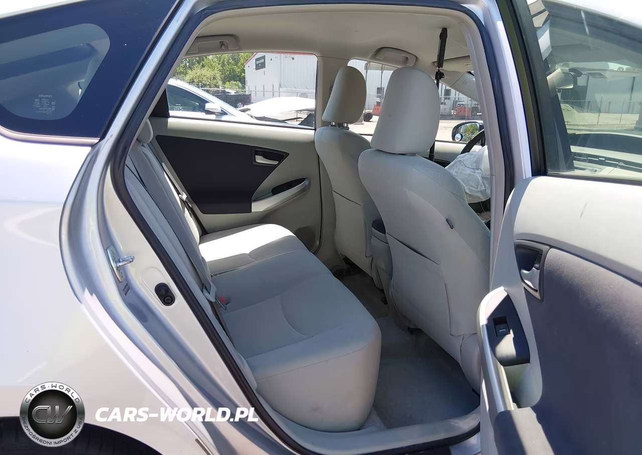 2011 Toyota Prius Two VIN:JTDKN3DU2B1385633 - 8