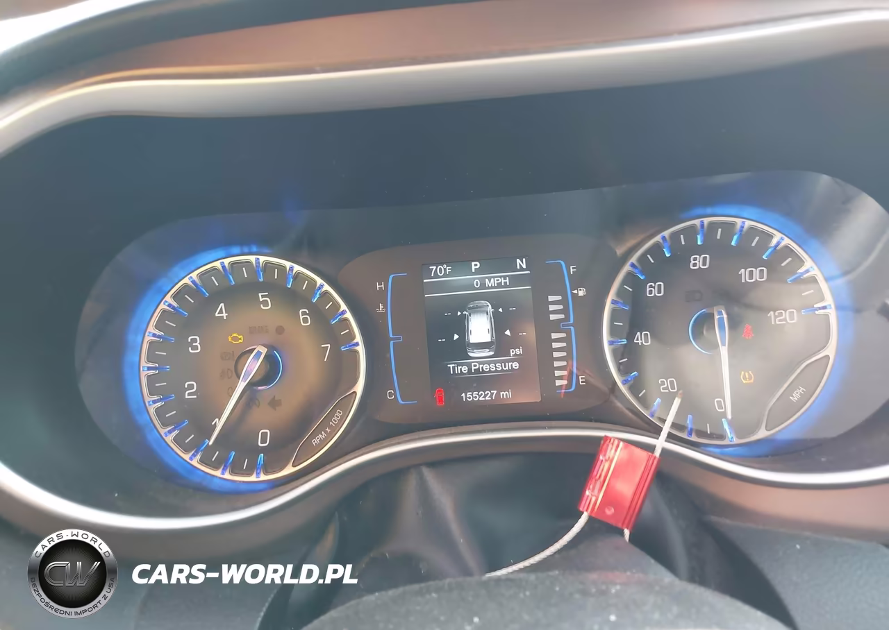 2017 Chrysler Pacifica Touring VIN:2C4RC1DG9HR633593 - 7