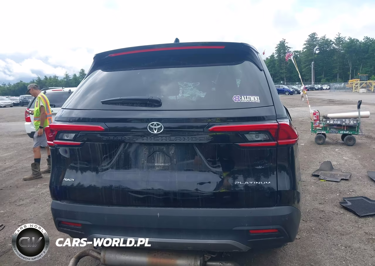 2024 Toyota Grand Highlander Platinum VIN:5TDAAAB52RS008207 - 16