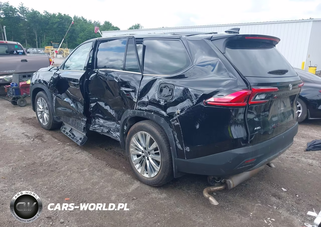 2024 Toyota Grand Highlander Platinum VIN:5TDAAAB52RS008207 - 3