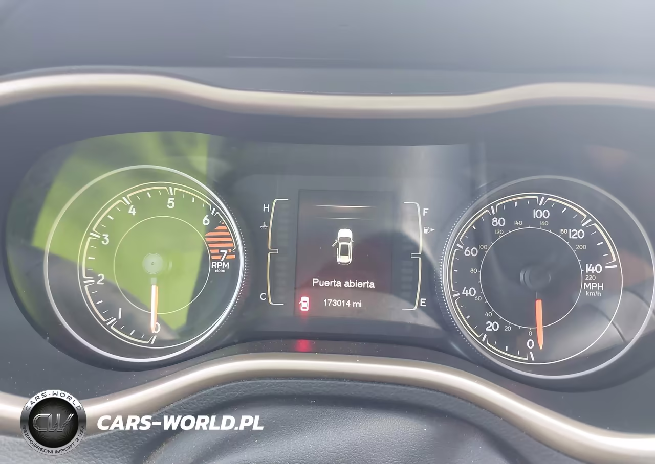2016 Jeep Cherokee Altitude VIN:1C4PJLAB8GW372786 - 7