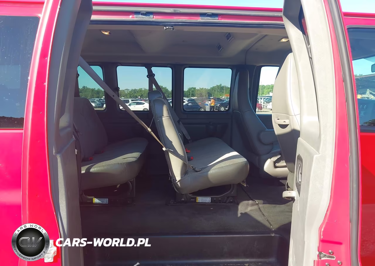 2017 Chevrolet Express 3500 Lt VIN:1GAZGPFG1H1244867 - 8