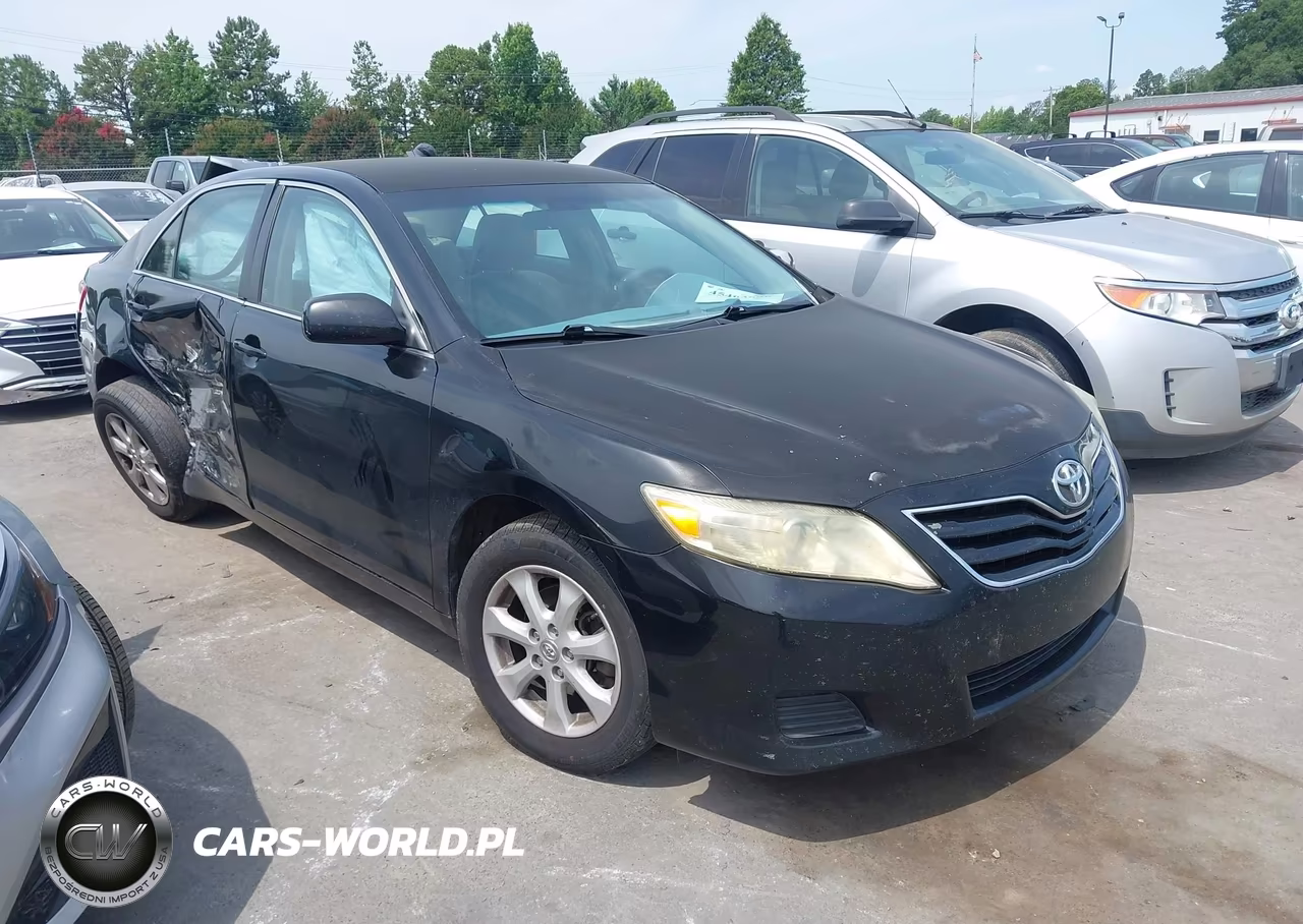 2011 Toyota Camry Le – zdjęcie 1 z 11