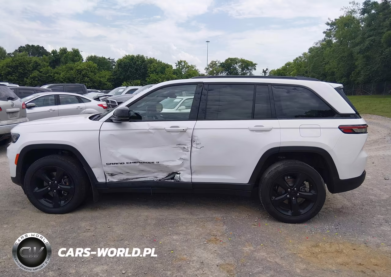 2023 Jeep Grand Cherokee Altitude 4X4 VIN:1C4RJHAG9PC522441 - 14
