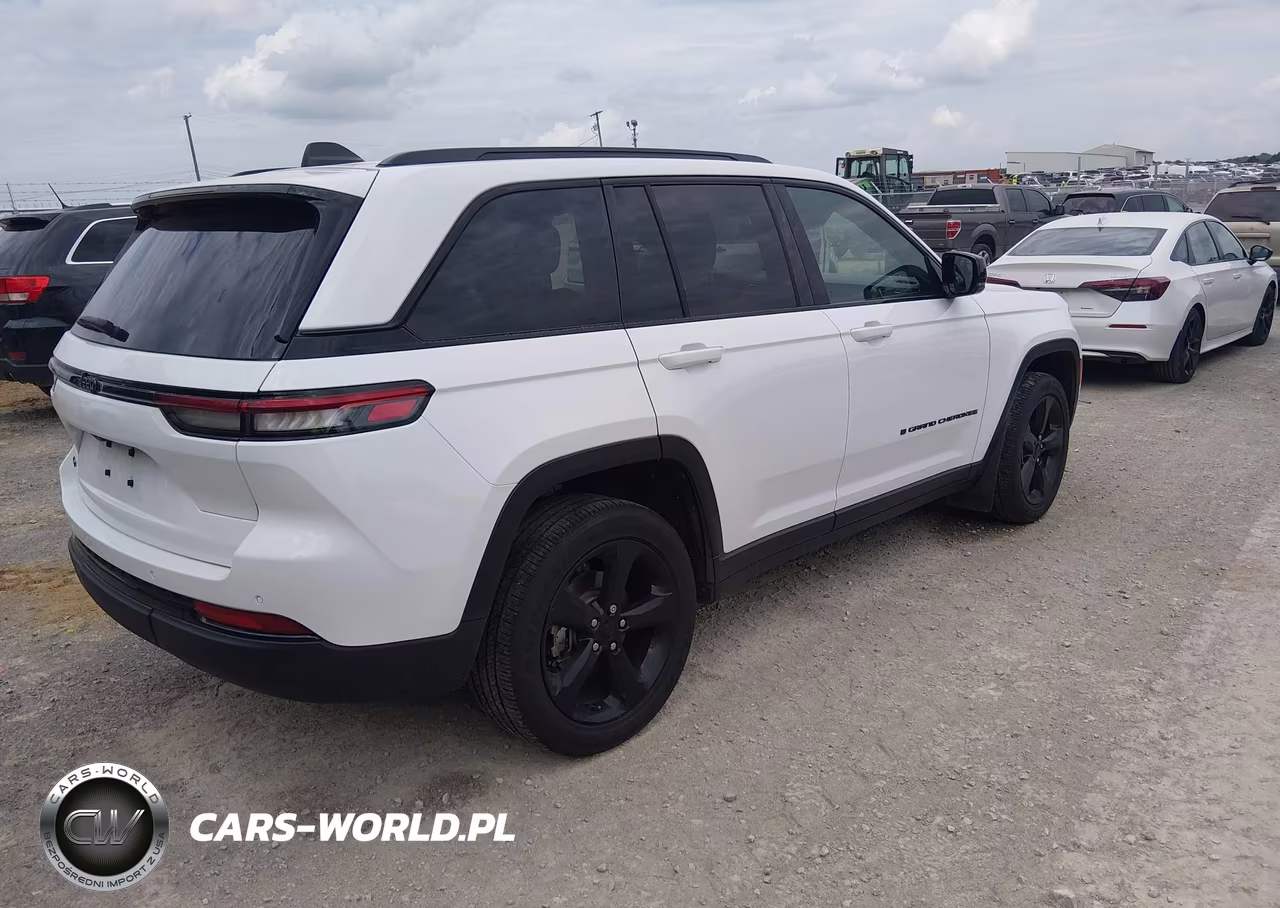 2023 Jeep Grand Cherokee Altitude 4X4 VIN:1C4RJHAG9PC522441 - 4