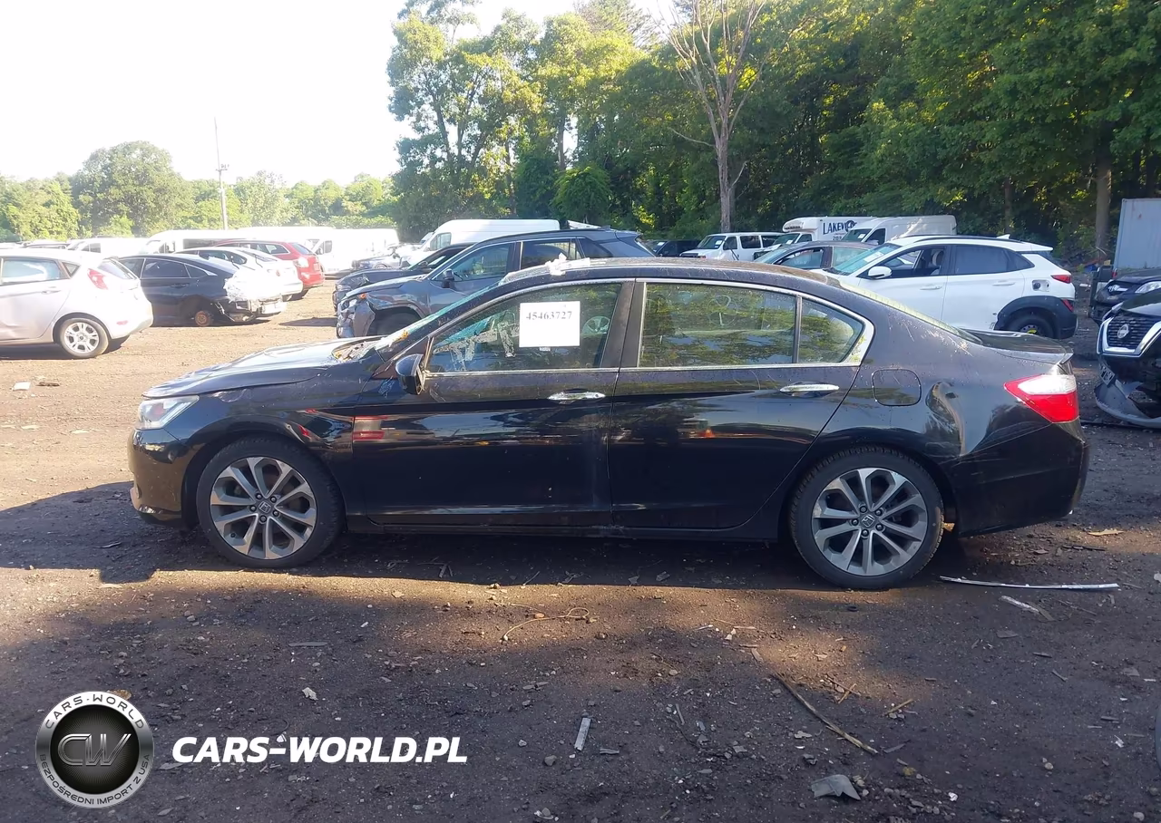 2015 Honda Accord Sport VIN:1HGCR2E59FA225900 - 14