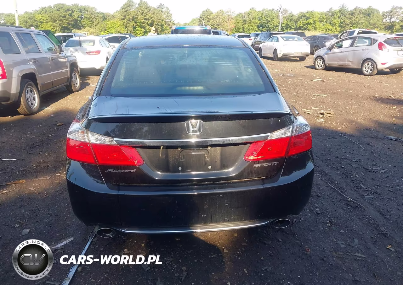 2015 Honda Accord Sport VIN:1HGCR2E59FA225900 - 16