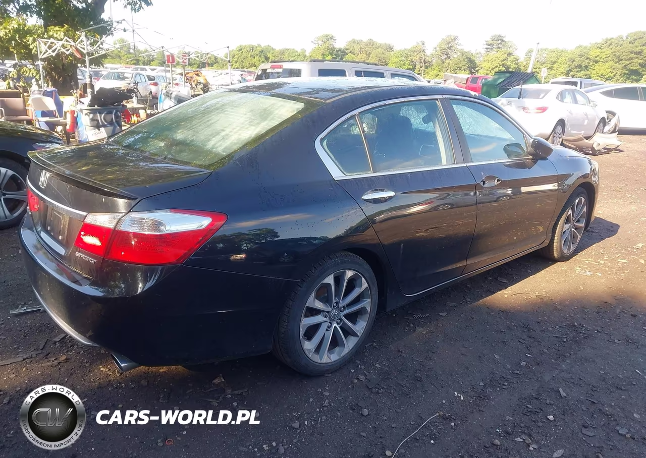 2015 Honda Accord Sport VIN:1HGCR2E59FA225900 - 4