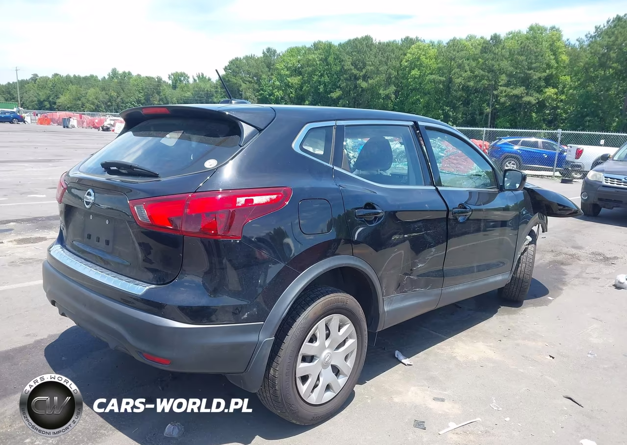 2018 Nissan Rogue Sport S VIN:JN1BJ1CP9JW500518 - 4