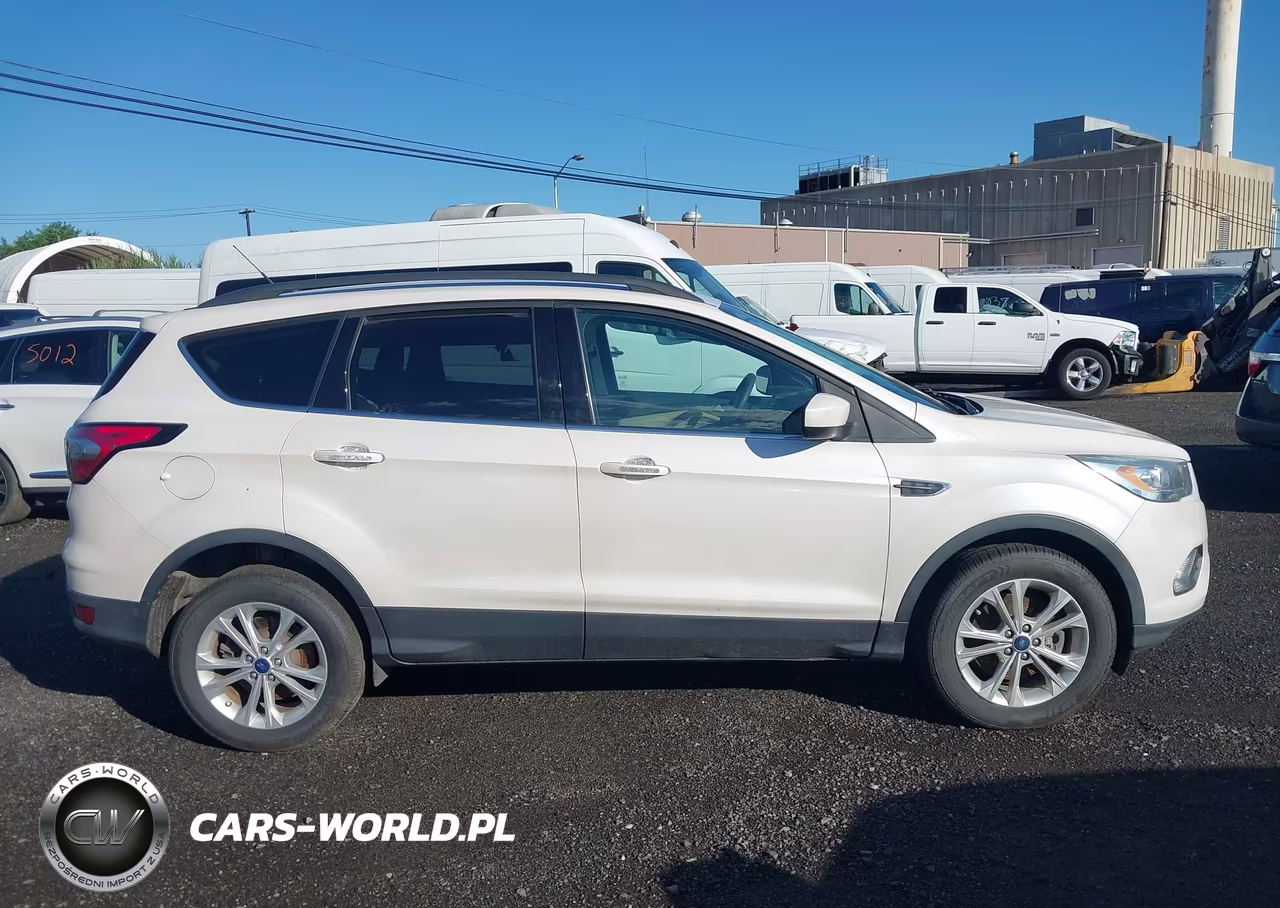 2017 Ford Escape Se VIN:1FMCU9GD8HUB95019 - 13