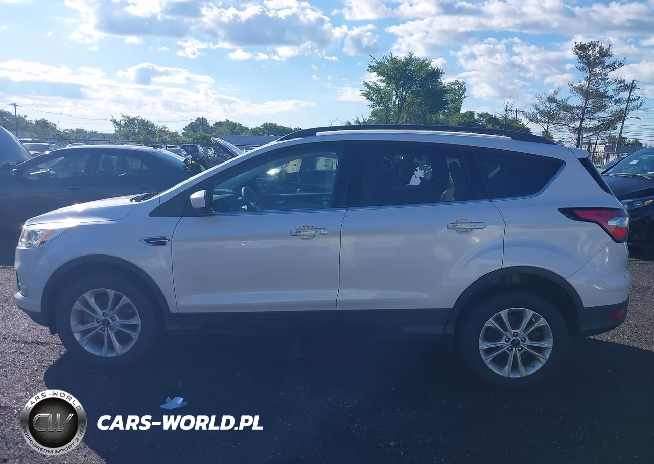 2017 Ford Escape Se VIN:1FMCU9GD8HUB95019 - 14