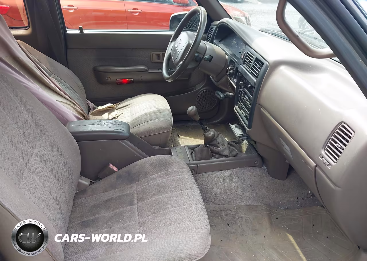 1997 Toyota Tacoma VIN:4TAWM72N6VZ310829 - 5